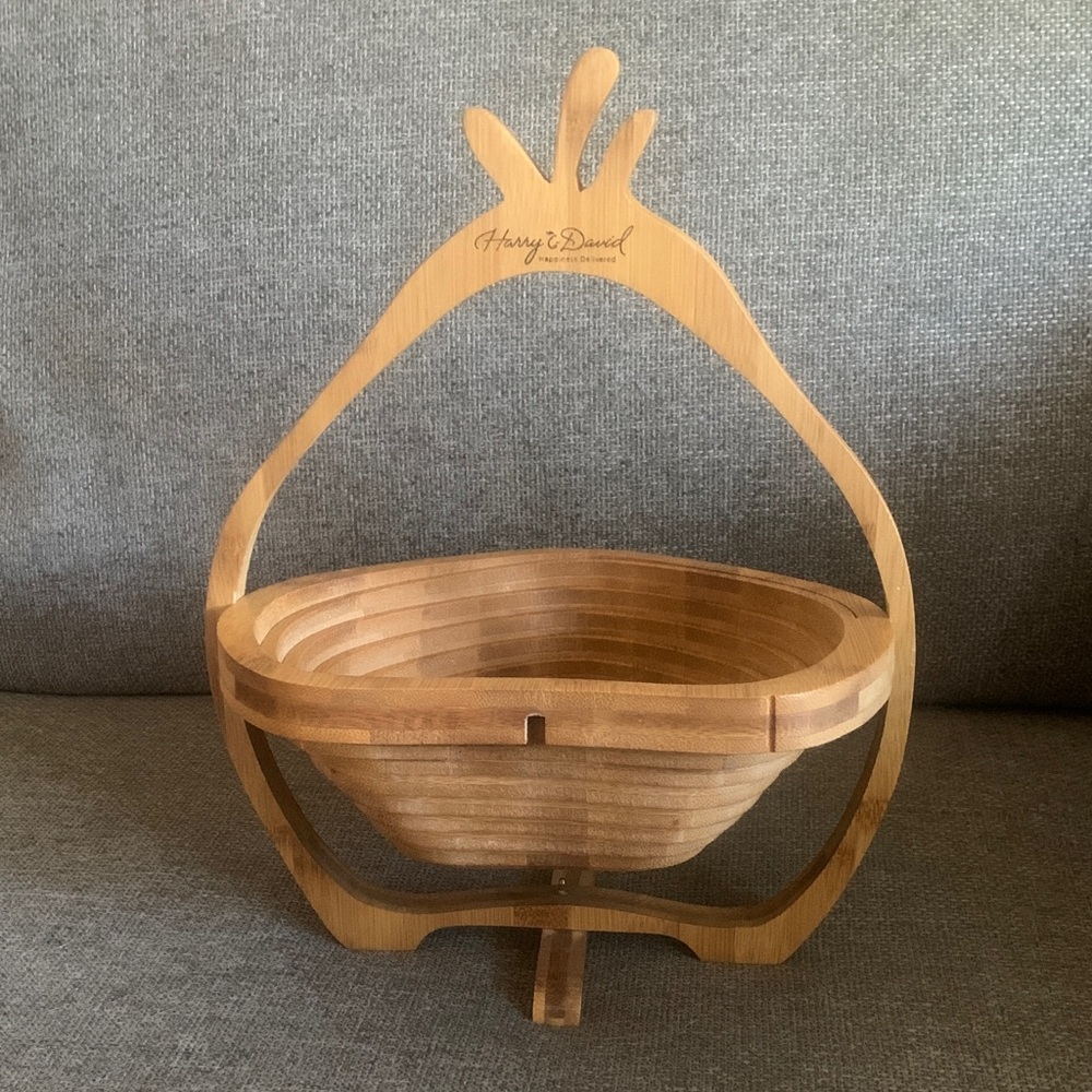 Harry & David Bamboo Wooden Pear Shaped Basket Stand Collapsible Bowl Trivet